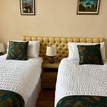 Luxury Racecourse With Parking York