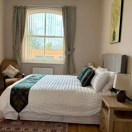 Luxury Racecourse With Parking York